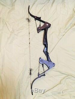 Beautiful Oneida Eagle Black Bow Fishing Hunting Right Medium Draw 25-45-65