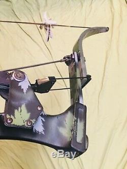 Beautiful Oneida Strike Eagle Bow Fishing Hunting Right Long Draw 25-50-70