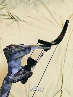 Bow Fishing Oneida Strike Eagle Bow Fishing Hunt Right Med 25-50-70 Excellent