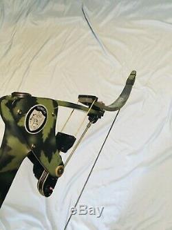 Bow Fishing Oneida TOMCAT Eagle Bow Fishing Hunt Right Med 25-50-70 Excellent
