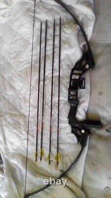 Hunting Hoyt Recurve Bow and carbon arrows carry cases collection maybe deliver