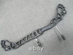 Mathews Halon-5 RH Riser + 70# Limbs Archery Spare Parts -Build your own bow
