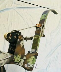 Mint Oneida Eagle Aero Force Bow Fishing Hunting RH 28-50-70 lbs Medium Draw