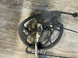 Prime Logic CT3 28 CT3 Right-Hand 60# to 70# Compound Hunting Bow