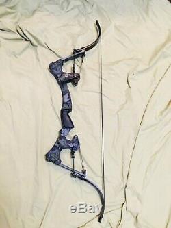 Ready2Go Excellent Oneida Strike Eagle Bow Fishing Hunt Right Med 25-50-70